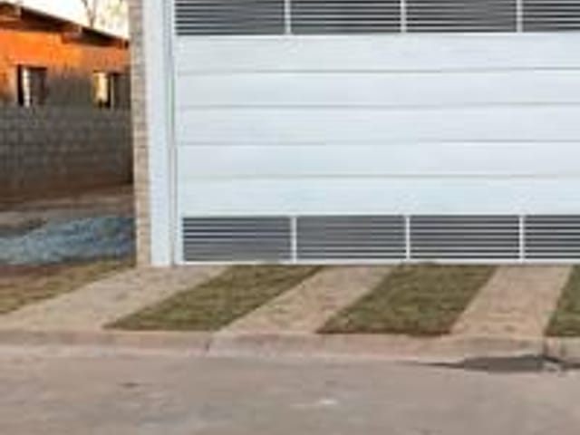 Casa com 250m² 4 quartos e 4 banheiros, à venda, no bairro Esmeralda Park (Caucaia do Alto) em Cotia