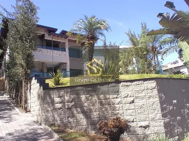 Casa com 600m² 4 quartos e 6 banheiros, à venda, no bairro Bosque em Vinhedo