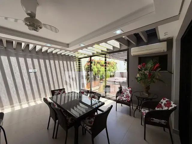Casa com 360m², à venda, no bairro Residencial Tivoli II em Bauru