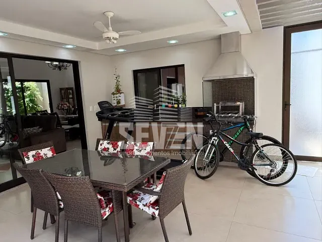 Casa com 360m², à venda, no bairro Residencial Tivoli II em Bauru