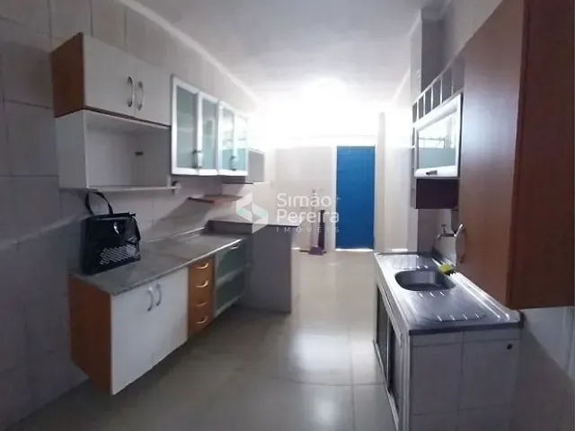 Casa 2 quartos e 1 banheiro, à venda, no bairro São Pedro em Juiz de Fora