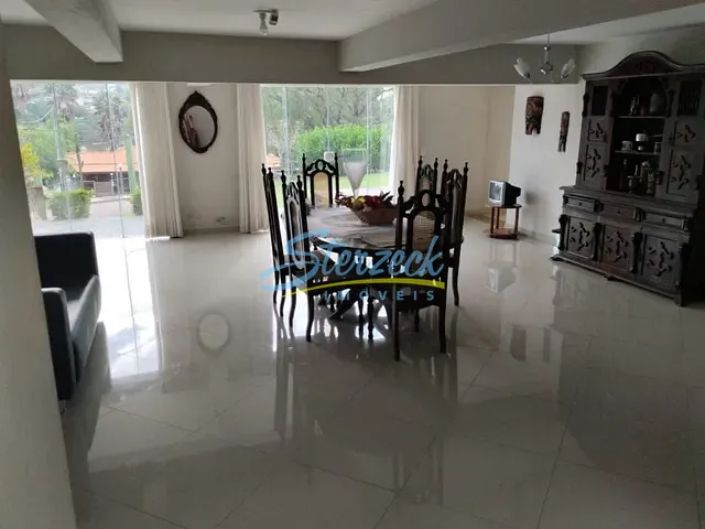 Casa com 1315m² 3 quartos e 4 banheiros, à venda, no bairro Chácaras Alpina em Valinhos