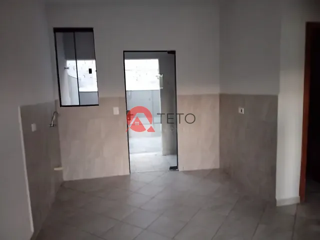 Casa 2 quartos e 1 banheiro, para alugar, no bairro Jd. America em Mandaguaçu