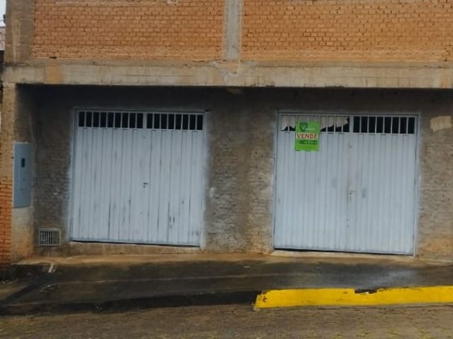 Casa com 216m², à venda, no bairro São Benedito em Cambuí