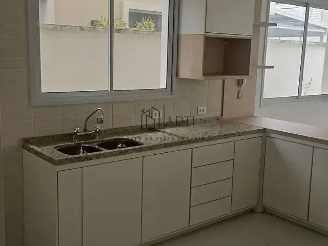 Casa 3 quartos e 3 banheiros, à venda ou para alugar, no bairro Cézar de Souza em Mogi das Cruzes