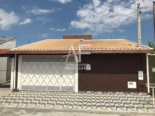 Casa com 328m² 3 quartos e 2 banheiros, à venda, no bairro Vila Areao em Taubaté