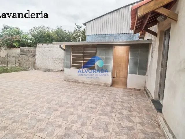 Casa com 450m² 5 quartos e 2 banheiros, à venda, no bairro Eugênio de Melo em São José dos Campos