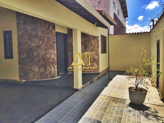 Foto do Casa - Ampla casa no bairro São Carlos, com 03 dormitórios sendo com 01 suíte, grande quinta, churrasqueira e linda piscina | Atuare Imóveis