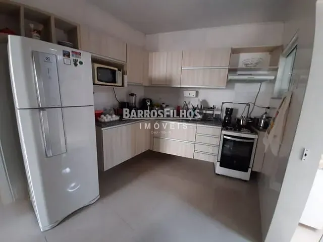Casa 4 quartos e 2 banheiros, à venda, no bairro Luzia em Aracaju