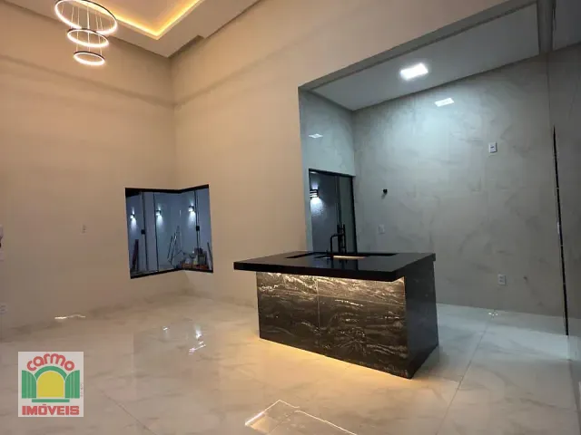 Casa 3 quartos e 2 banheiros, à venda, no bairro Jardim Itália em Anápolis