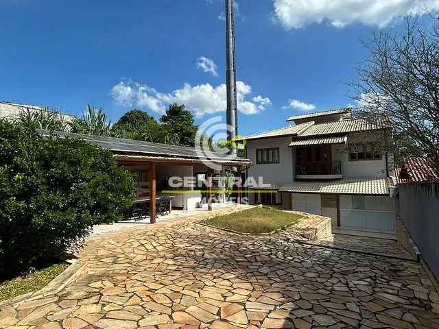 Casa com 720m² 5 quartos e 4 banheiros, à venda, no bairro Venda das Pedras em Itaboraí