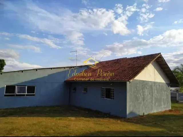 Casa com 1301m² 3 quartos e 2 banheiros, à venda, no bairro Conjunto Habitacional Santiago II em Londrina