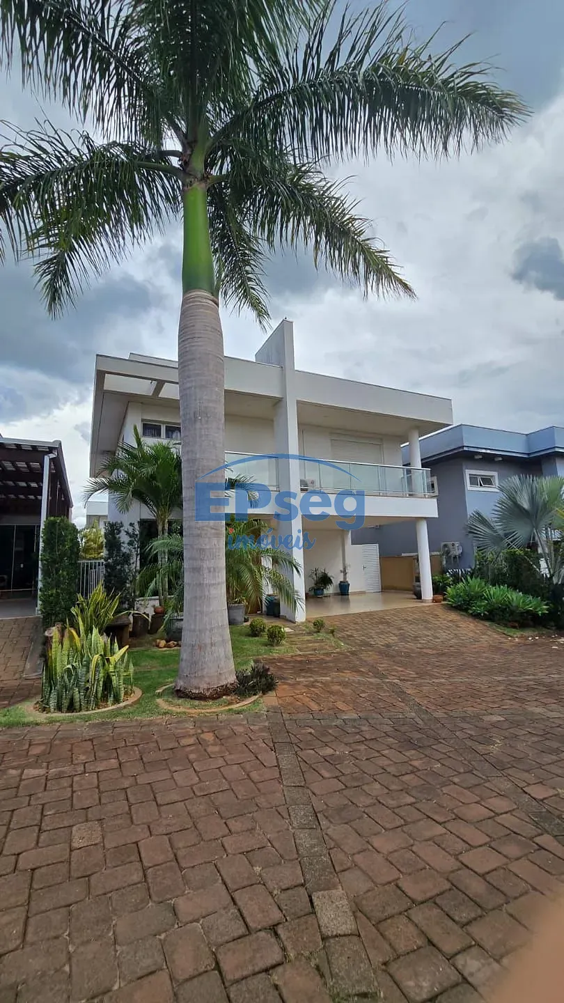 Casa, 3 quartos, 219 m² - Foto 1