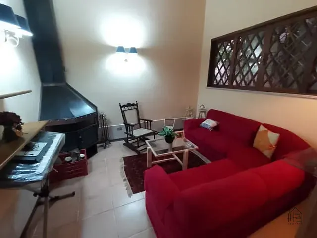 Casa com 1350m² 6 quartos e 5 banheiros, à venda ou para alugar, no bairro do Carmo (Canguera) em São Roque