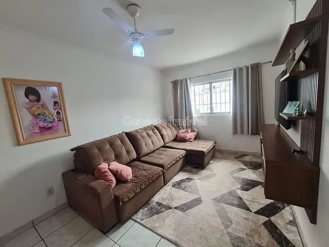 Casa com 250m² 3 quartos e 2 banheiros, à venda, no bairro Residencial dos Imigrantes em Holambra