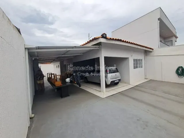 Casa com 250m² 3 quartos e 2 banheiros, à venda, no bairro Residencial dos Imigrantes em Holambra