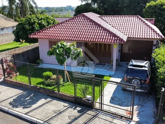 Casa com 67m² 2 quartos e 1 banheiro, à venda, no bairro Canabarro em Teutônia