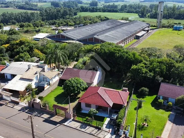 Casa com 67m² 2 quartos e 1 banheiro, à venda, no bairro Canabarro em Teutônia