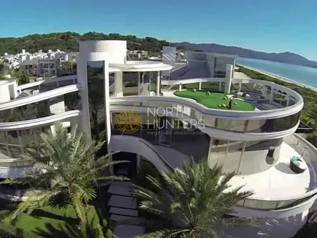 Casa com 1000m² 5 quartos e 8 banheiros, à venda, no bairro Jurerê Internacional em Florianópolis