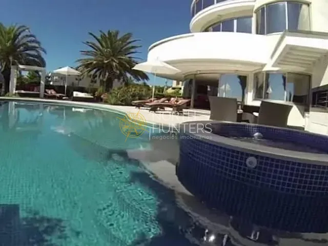 Casa com 1000m² 5 quartos e 8 banheiros, à venda, no bairro Jurerê Internacional em Florianópolis