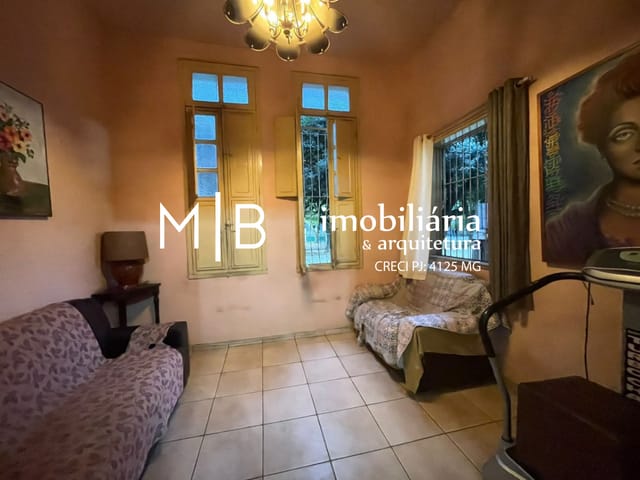 Casa com 724m² 4 quartos e 1 banheiro, à venda ou para alugar, no bairro CENTRO em CATAGUASES