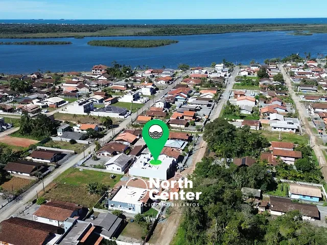 Casa com 76m² 3 quartos e 2 banheiros, à venda, no bairro Costeira em Balneário Barra do Sul