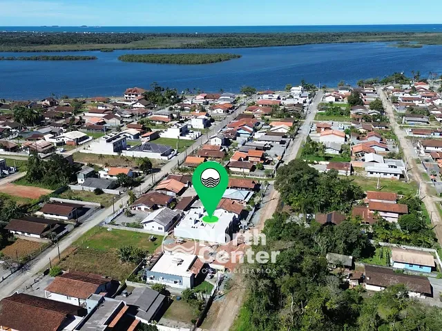 Casa com 76m² 3 quartos e 2 banheiros, à venda, no bairro Costeira em Balneário Barra do Sul