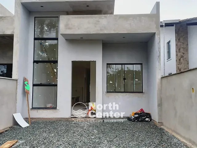 Casa com 76m² 3 quartos e 2 banheiros, à venda, no bairro Costeira em Balneário Barra do Sul