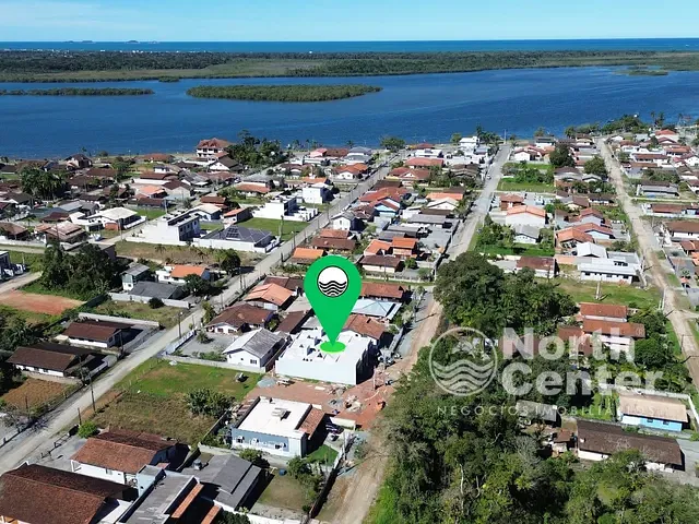 Casa com 76m² 3 quartos e 2 banheiros, à venda, no bairro Costeira em Balneário Barra do Sul