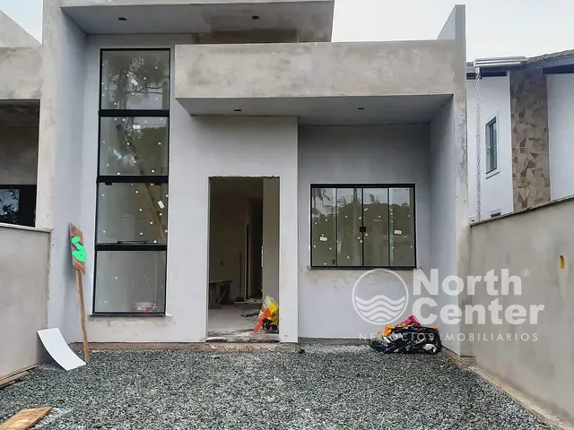 Casa com 76m² 3 quartos e 2 banheiros, à venda, no bairro Costeira em Balneário Barra do Sul