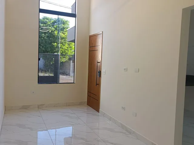 Casa com 91m² 3 quartos e 2 banheiros, à venda, no bairro Parque Leblon em Londrina