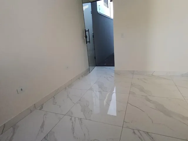 Casa com 91m² 3 quartos e 2 banheiros, à venda, no bairro Parque Leblon em Londrina