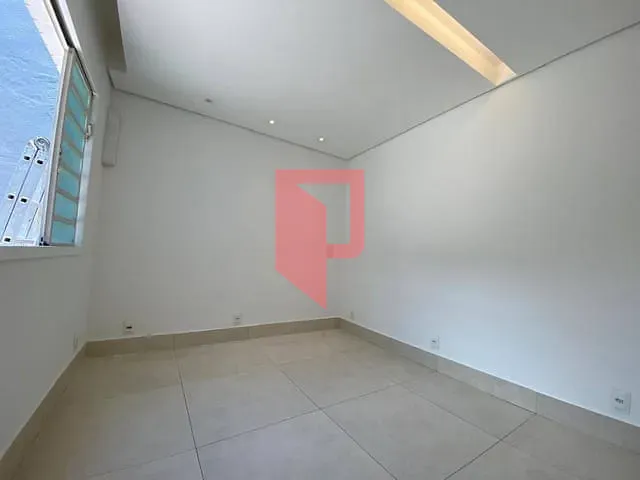 Casa com 400m² 7 quartos e 3 banheiros, à venda, no bairro Aparecida em Belo Horizonte