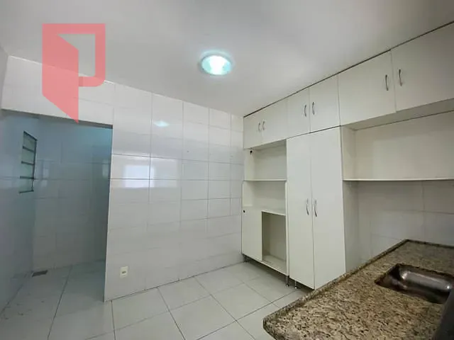 Casa com 400m² 7 quartos e 3 banheiros, à venda, no bairro Aparecida em Belo Horizonte