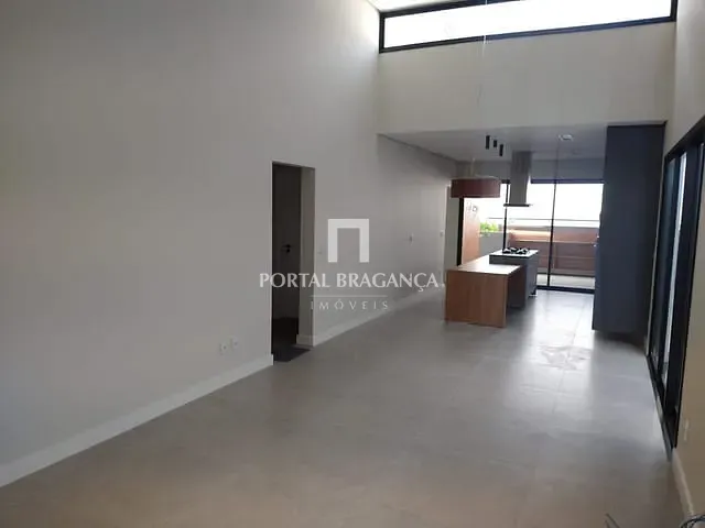 Casa com 323m² 3 quartos e 4 banheiros, à venda, no bairro Condomínio Residencial e Comercial Fazenda Santa Petronilla em Bragança Paulista