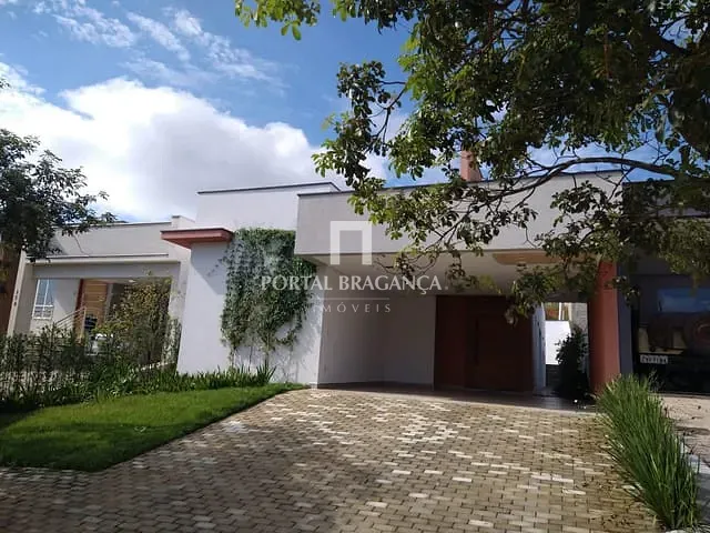 Casa com 323m² 3 quartos e 4 banheiros, à venda, no bairro Condomínio Residencial e Comercial Fazenda Santa Petronilla em Bragança Paulista