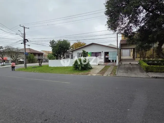 Casa com 130m² 3 quartos e 2 banheiros, à venda, no bairro Cajuru em Curitiba
