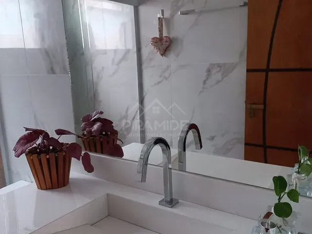 Casa com 250m² 3 quartos e 1 banheiro, à venda, no bairro Jardins de Florença em Poços de Caldas