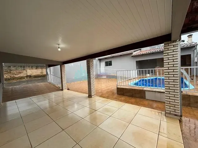 Casa 3 quartos e 2 banheiros, à venda, no bairro Monsenhor Souza em Catalão