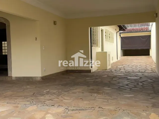 Casa 3 quartos e 3 banheiros, para alugar, no bairro Vila Santa Marta em Itapira