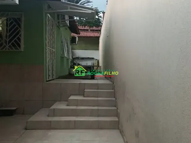 Casa com 330m² 3 quartos e 3 banheiros, à venda ou para alugar, no bairro Porto do Centro em Teresina