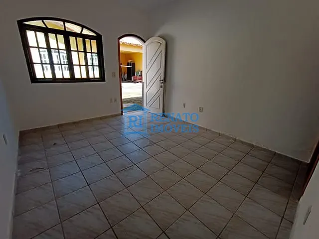 Casa 2 quartos e 1 banheiro, para alugar, no bairro Centro em Maricá