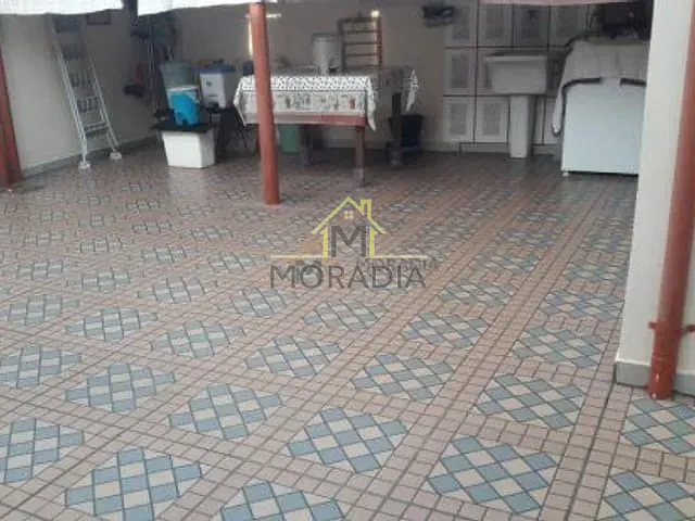 Casa com 290m² 2 quartos e 1 banheiro, à venda, no bairro Jardim Alvorada em Guaxupé