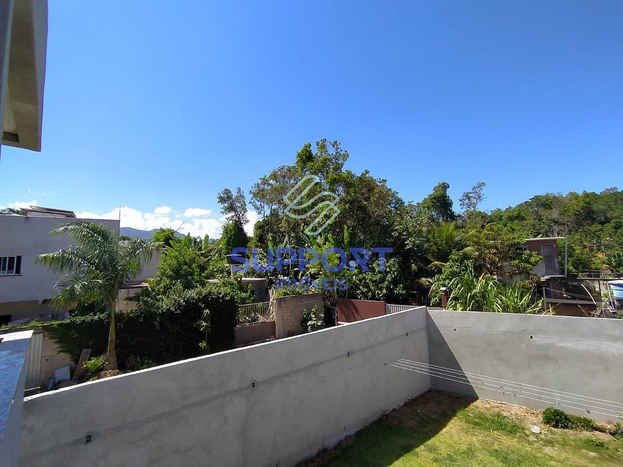 Casa à venda com 3 quartos, 160m² - Foto 3