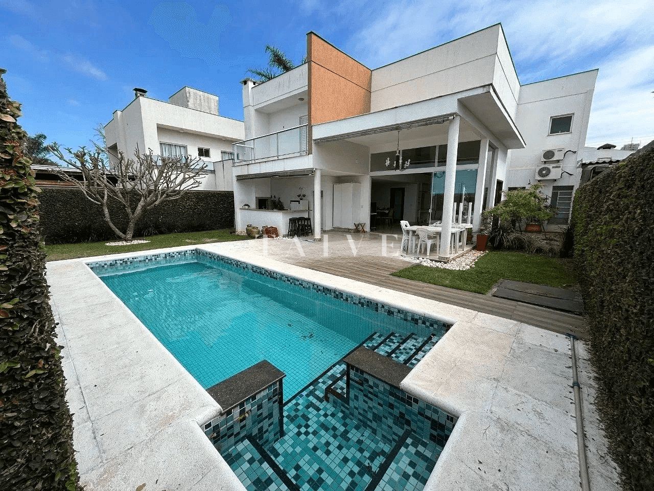 Casa, 3 quartos, 265 m² - Foto 4