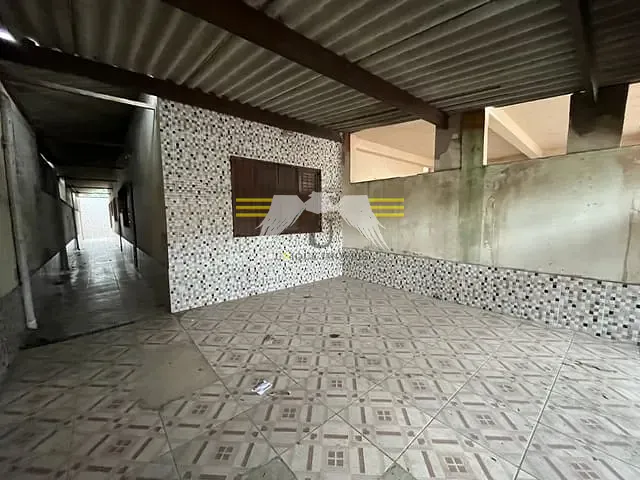 Casa com 125m² 2 quartos e 1 banheiro, à venda, no bairro Suarao em Itanhaém