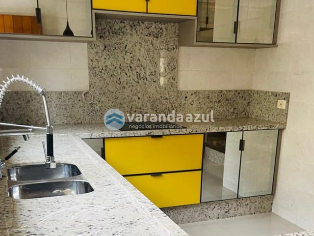 Casa 3 quartos e 4 banheiros, à venda, no bairro Vila Oliveira em Mogi das Cruzes