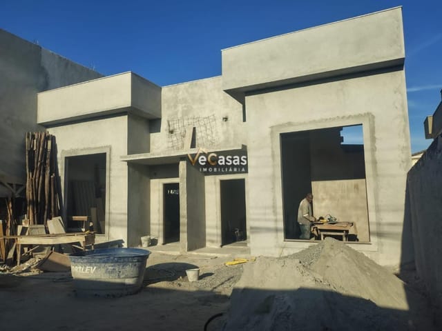 Casa com 90m² 3 quartos e 2 banheiros, à venda, no bairro Condomínio Porto Seguro em Rio das Ostras