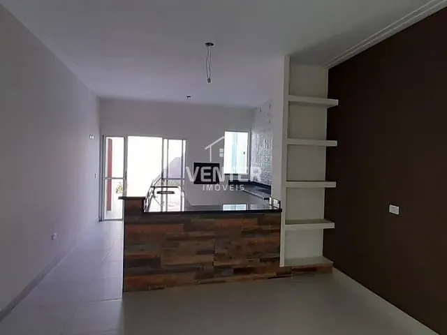 Casa com 250m² 3 quartos e 3 banheiros, à venda, no bairro Piracangaguá em Taubaté