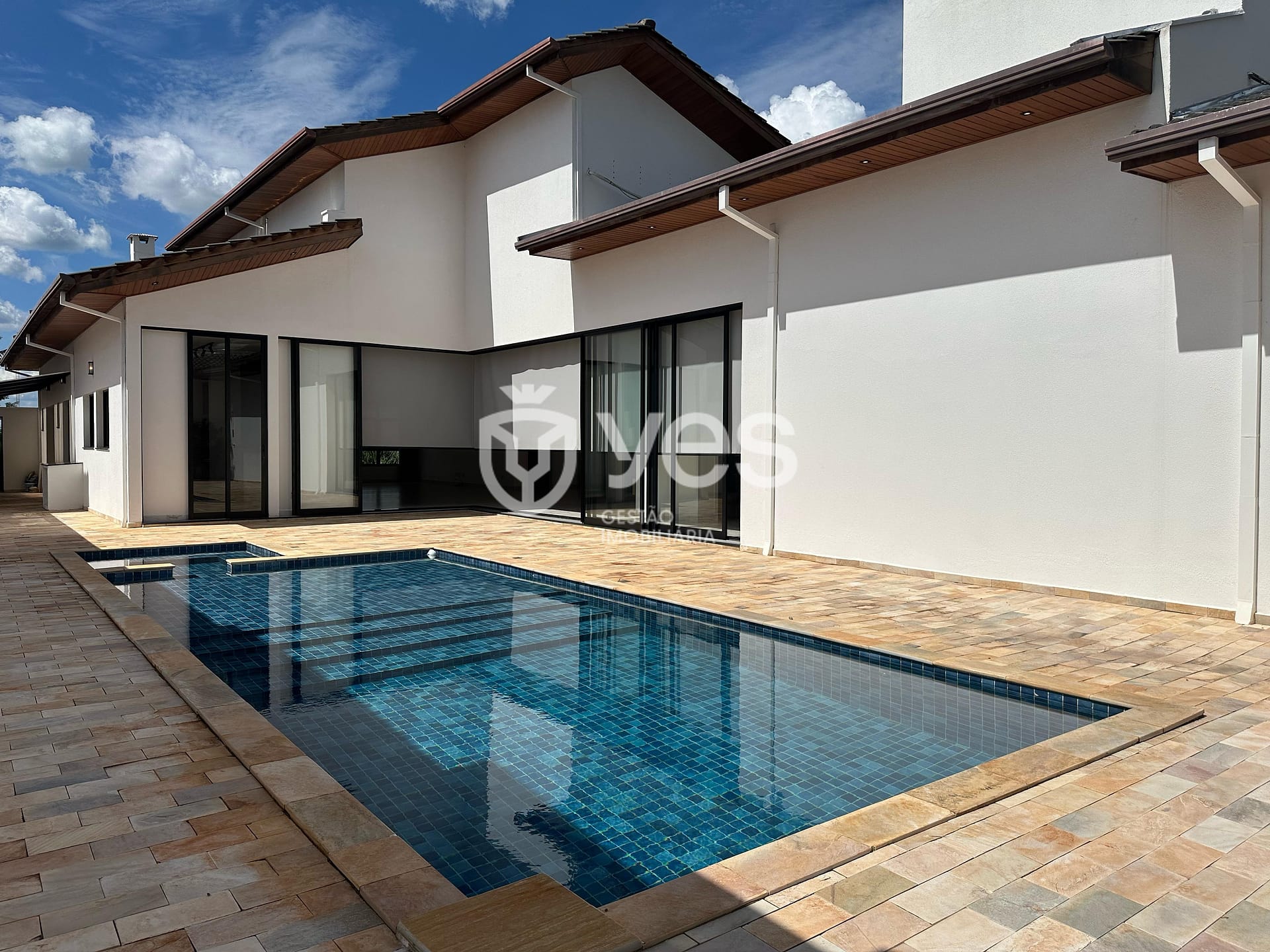 Casa, 3 quartos, 410 m² - Foto 1